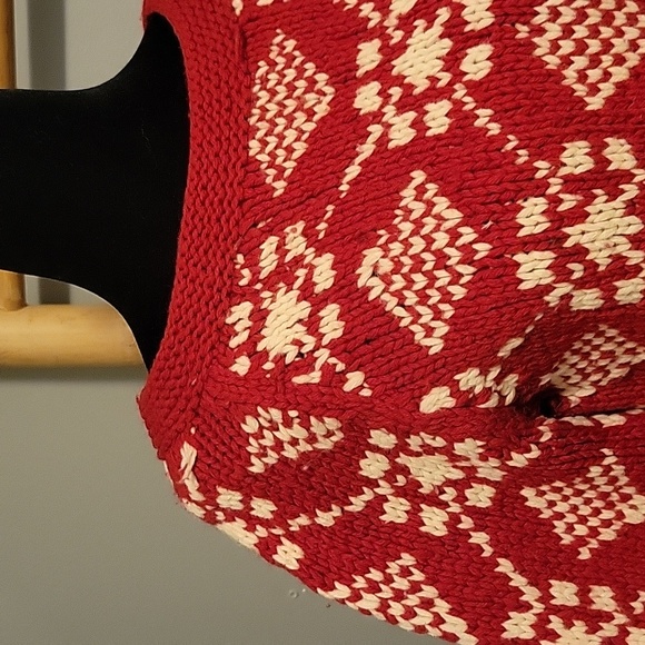 American Eagle Hand Knit Sweater - Picture 3 of 5